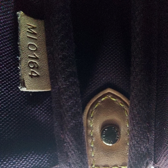 ❣️SOLD❣️Louis Vuitton Favorite PM - Picture 9 of 15